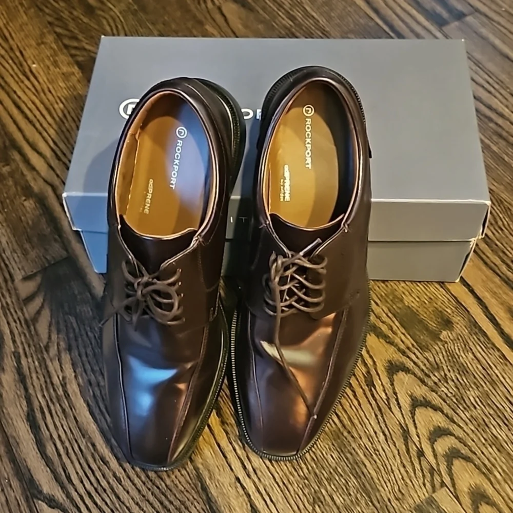 Rockport RocB Toe LA 5710 10.5 Brown Dress Shoe in Box EUC